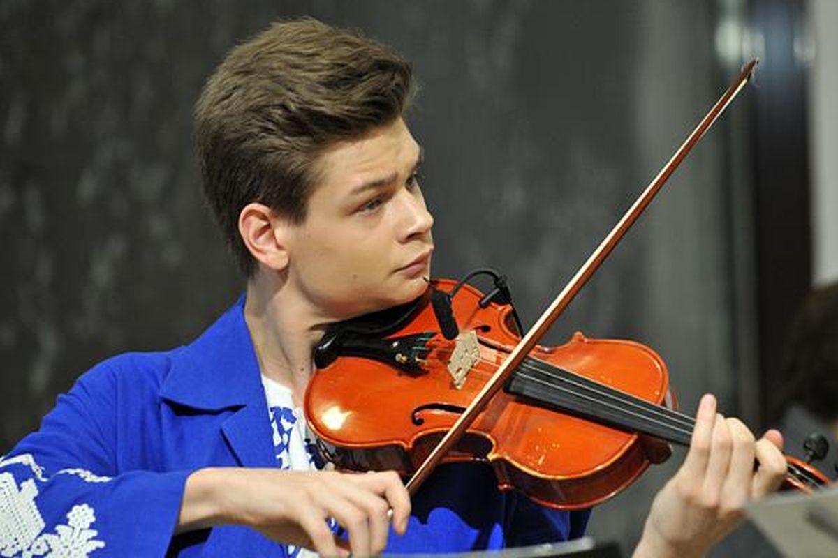 vidomyy ukrayinskyy skrypal virtuoz illya bondarenko