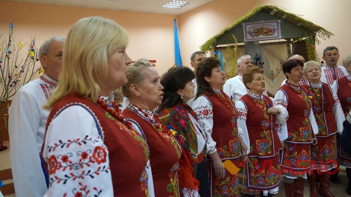  Вінничанам роздали 15-кілограмову паску із заварним кремом