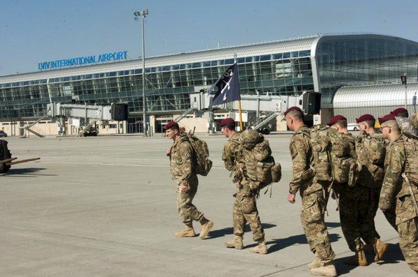 Десантники з США навчатимуть українських військових
