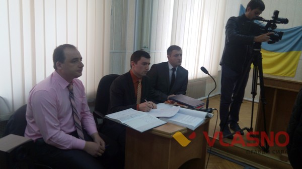 Мічені долари привели військових до суду