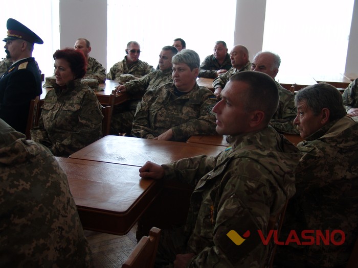 Вінницьких волонтерів нагородили  за «активну участь у патріотизмі»  фото