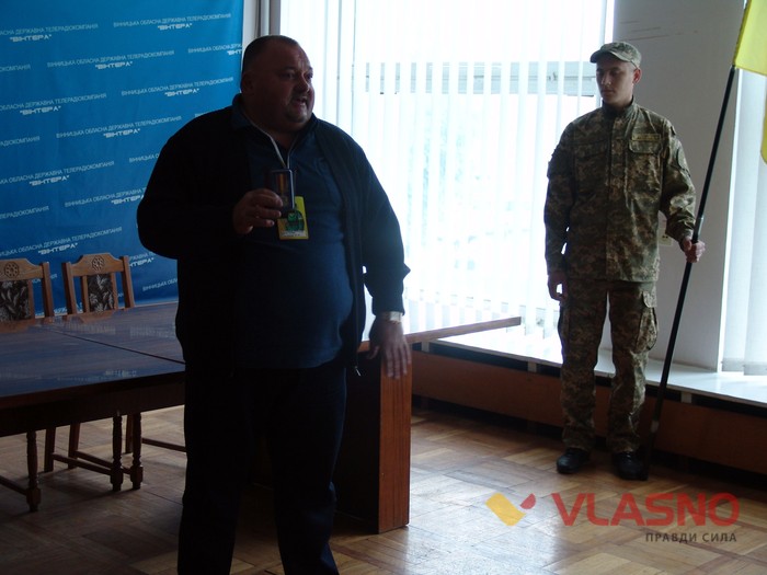 Вінницьких волонтерів нагородили  за «активну участь у патріотизмі»  фото