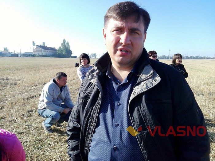 Удосвіта у Вінниці розігнали мирний протест та почали будувати кладовище 