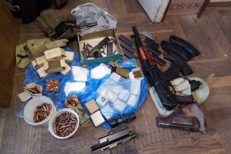 підпільна зброярня у Вінниці фото