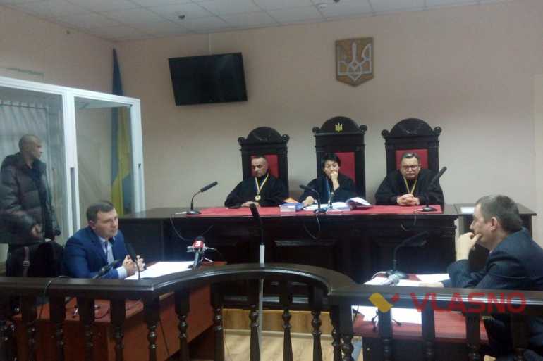 суд над беркутівцями фото