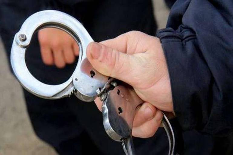 У школі на Вінниччині чоловік оголився перед першокласницями
