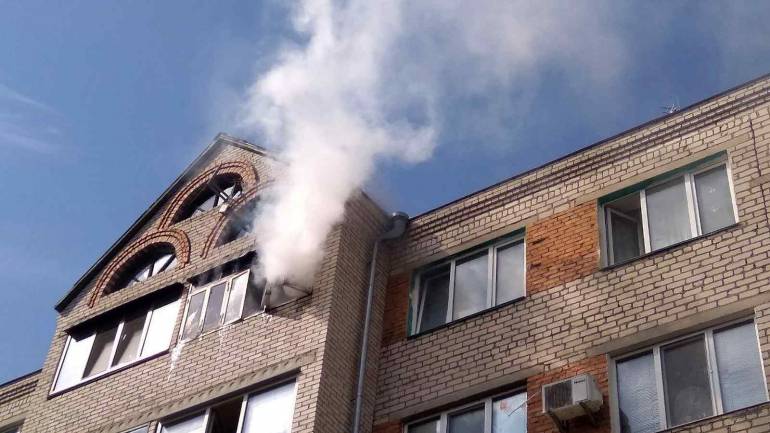 На Вінниччині загорівся балкон багатоповерхівки