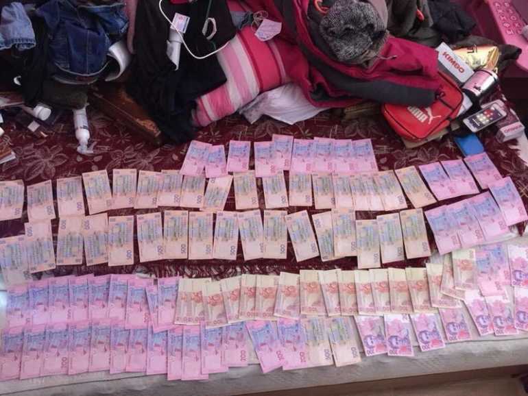 У Львівській області затримано вчителів, які займались розповсюдженням наркотиків