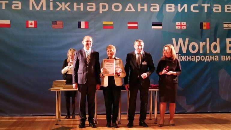 медаль Ніни Шмаль на виставці фото