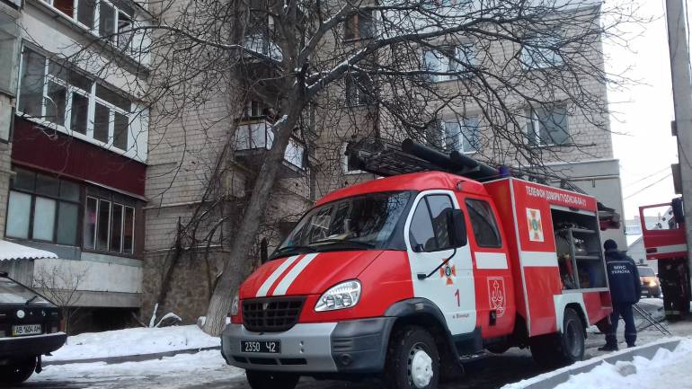 Вінничан евакуювали через пожежу у багатоповерхівці