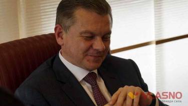 Німий зал, побиття людини та голосування за надання слова: як мер Вінниці звітує перед громадою