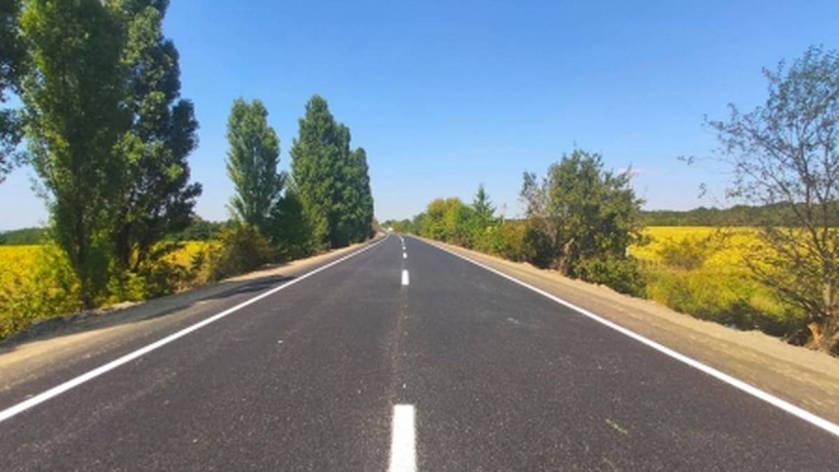 Вінницькі дорожники завершили ремонт дороги до Могилева-Подільського