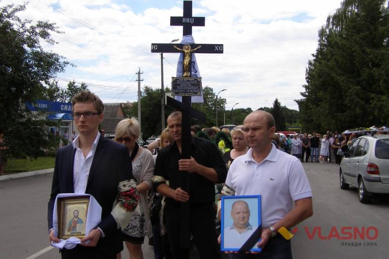 похорон лікаря Юрія Ярошука фото