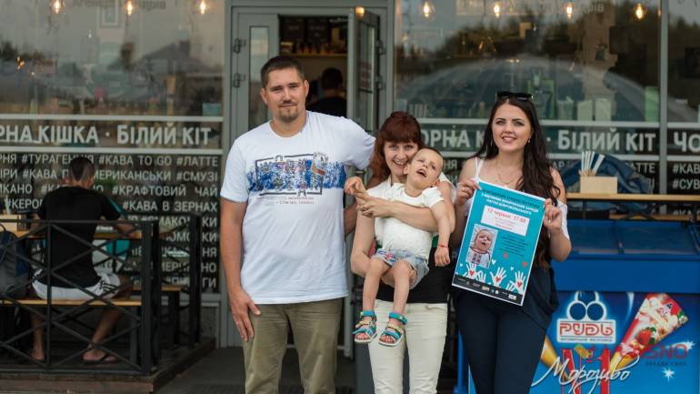 Відомі вінничани пішли на платні побачення заради важкохворого хлопчика (ФОТО)