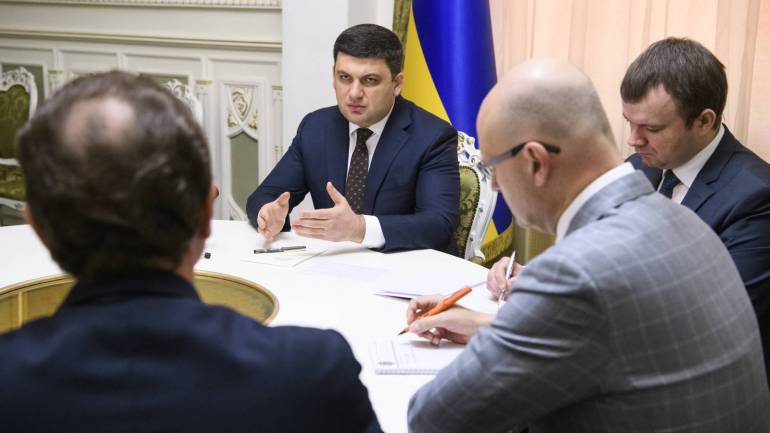 Гройсман доручив перевірити законність обшуків &laquo;Нової пошти&raquo; та IT-компаній