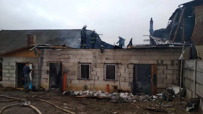 На Вінниччині сталось 5 пожеж: горів магазин, гараж та житлові будинки