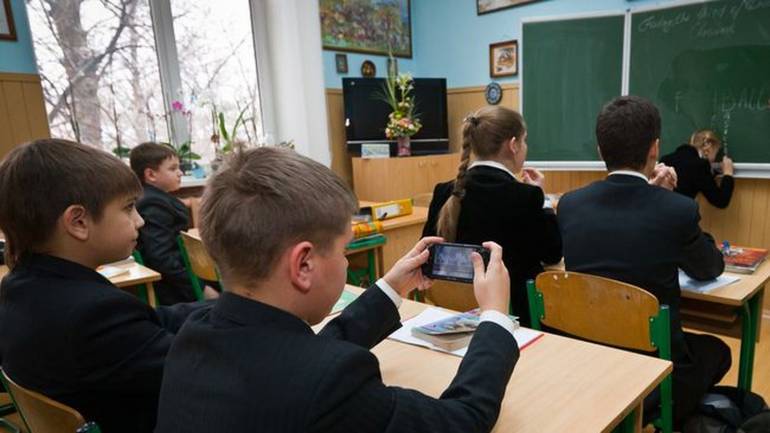 Вінницьких учнів планують &laquo;ув'язнити&raquo; в приміщенні школи