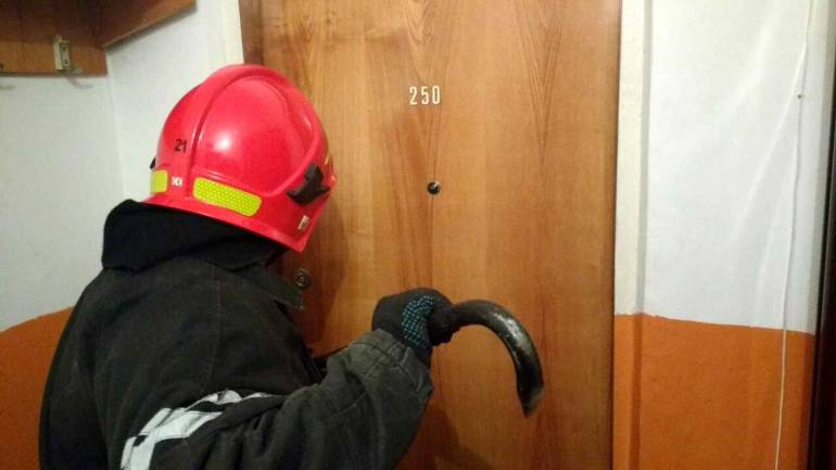 На Вінниччині працівники ДСНС рятували дворічну дитину