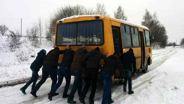 У селах Вінниччини через негоду не їздили шкільні та рейсові автобуси