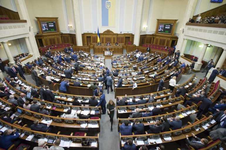 Верховна Рада збільшила зарплату народним депутатам