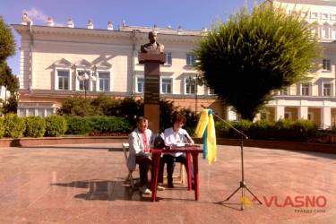 Вінничан сьогодні запрошують читати Шевченка