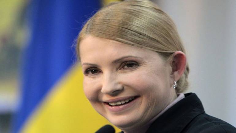 &laquo;Порахована кожна цифра&raquo;: Тимошенко передала документи про зниження тарифів Президенту України
