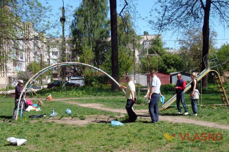 Маленькі вінничани допомогли прибирати &laquo;Хімік&raquo;