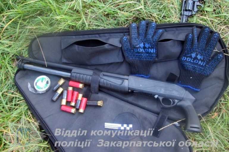 на Закарпатті затримали вінничан зі зброєю фото