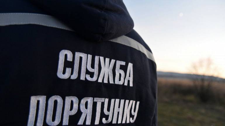 У Вінниці з даху будинку ледь не впала 13-річна дитина