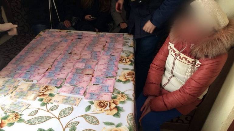 Жінка намагалась продати дитину у жебрацтво