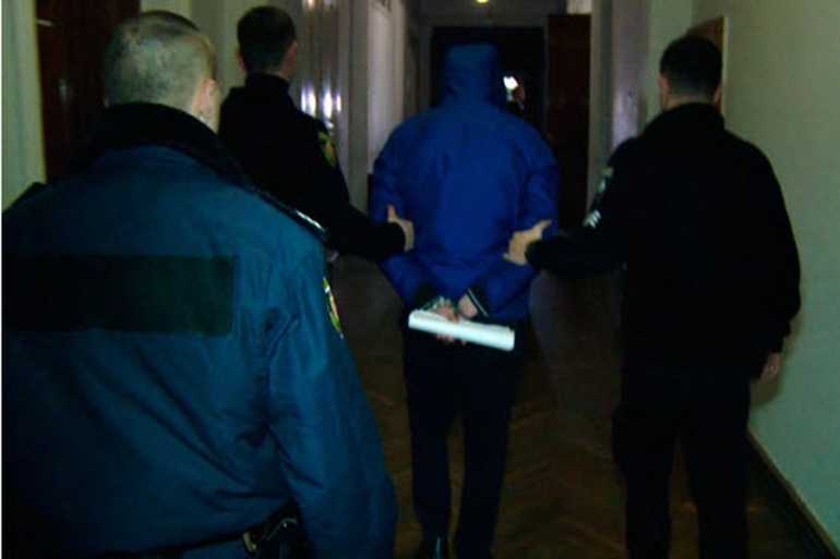 На Житомирщині заарештували псевдополіцейських, які пограбували вінницького ювеліра