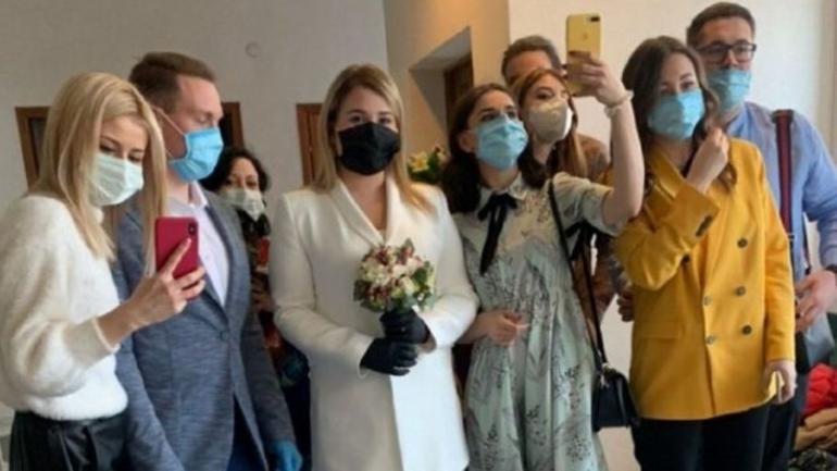 Наречені в масках: за час карантину у Вінниці одружилося 11 пар