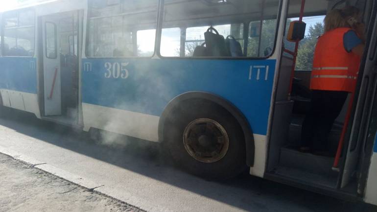 У Вінниці задимівся тролейбус  з пасажирами