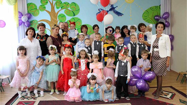 Вінницькі податківці привітали дитячий будинок &laquo;Малятко&raquo;