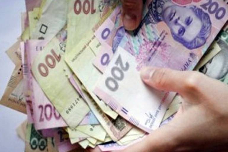 На Вінниччині керуюча відділенням банку незаконно заволоділа коштами клієнта