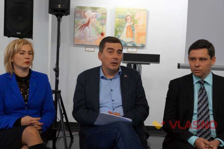 брифінг Дмитра Добродомова у Вінниці фото