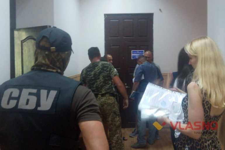 Вінницький міський суд фото