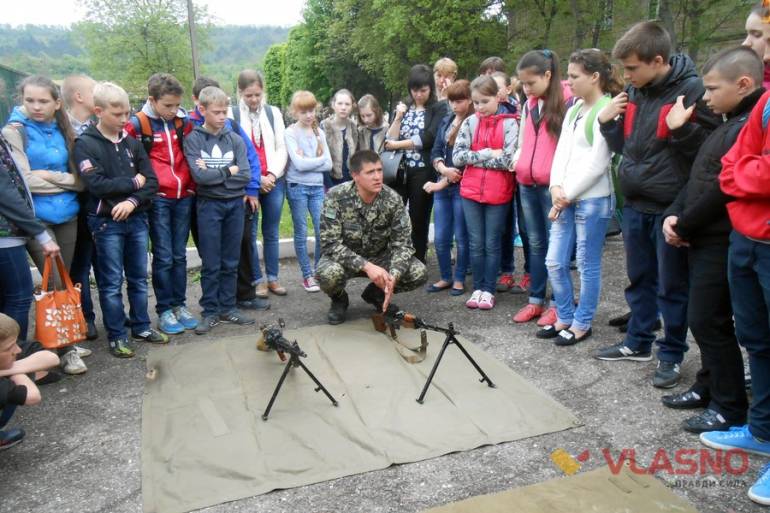 Могилів &ndash; Подільські прикордонники відкривають двері школярам фото