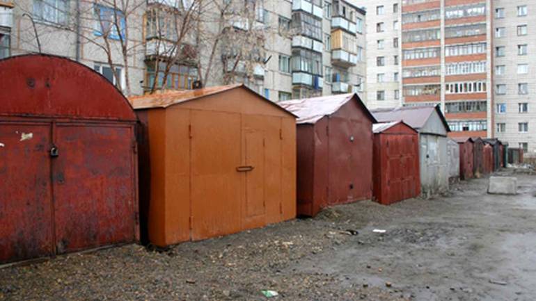Під Вінницею селяни воюють за гаражі