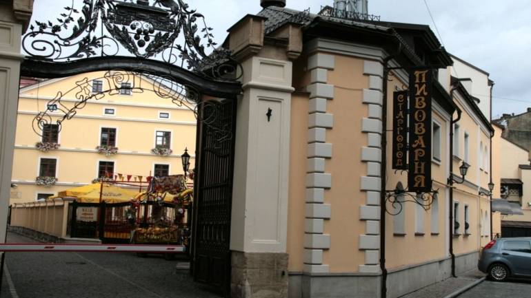 Чоловік загинув після конфлікту з охоронцями львівського ресторану