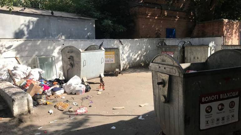 Вивіз будівельного сміття вінничан мають організовувати ЖЕКи