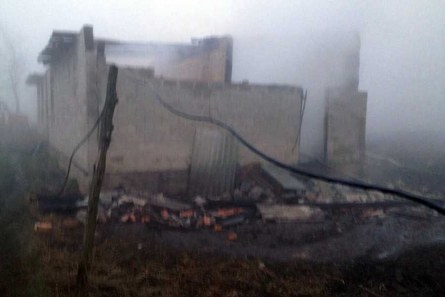 горить столярний цех на Вінниччині фото