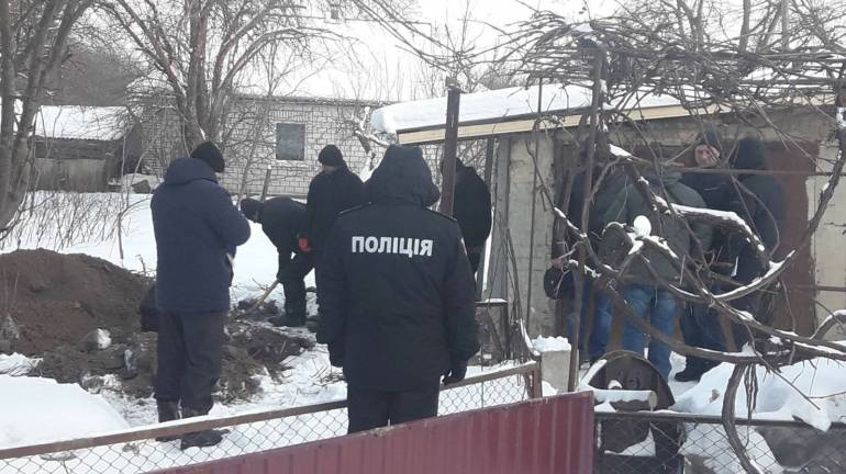 Моторошне вбивство: зниклу минулого року вінничанку вбивця закопав на своєму подвір'ї