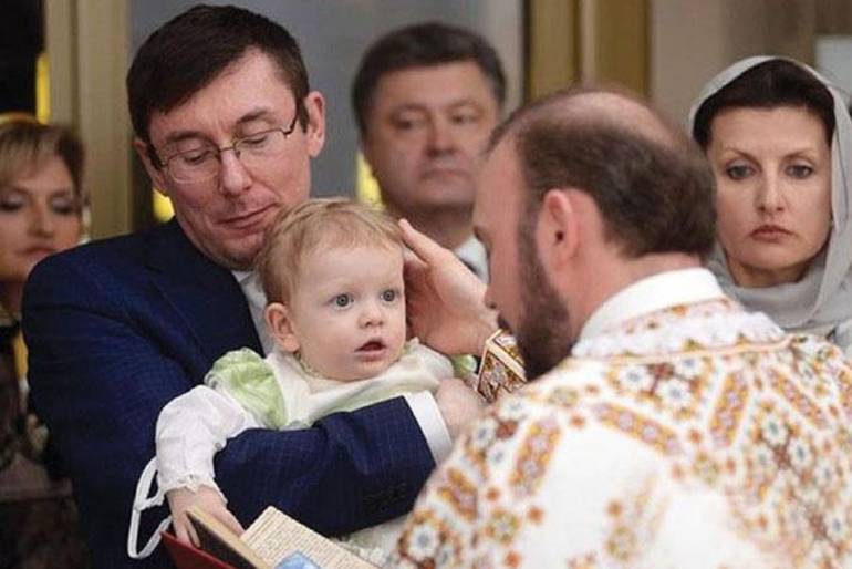 Сваха вінницького нардепа є кумою Петра Порошенка