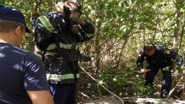 На Вінниччині рятувальники витягли із колодязя загиблого чоловіка
