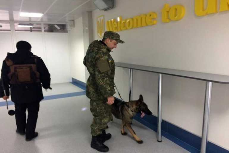 У десяти містах &laquo;мінували&raquo; аеропорти, вінницьке летовище &mdash; також 