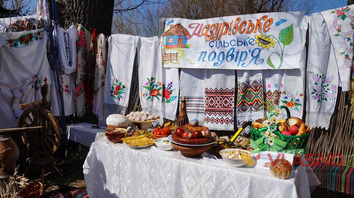 гаївки у селі Лозове фото