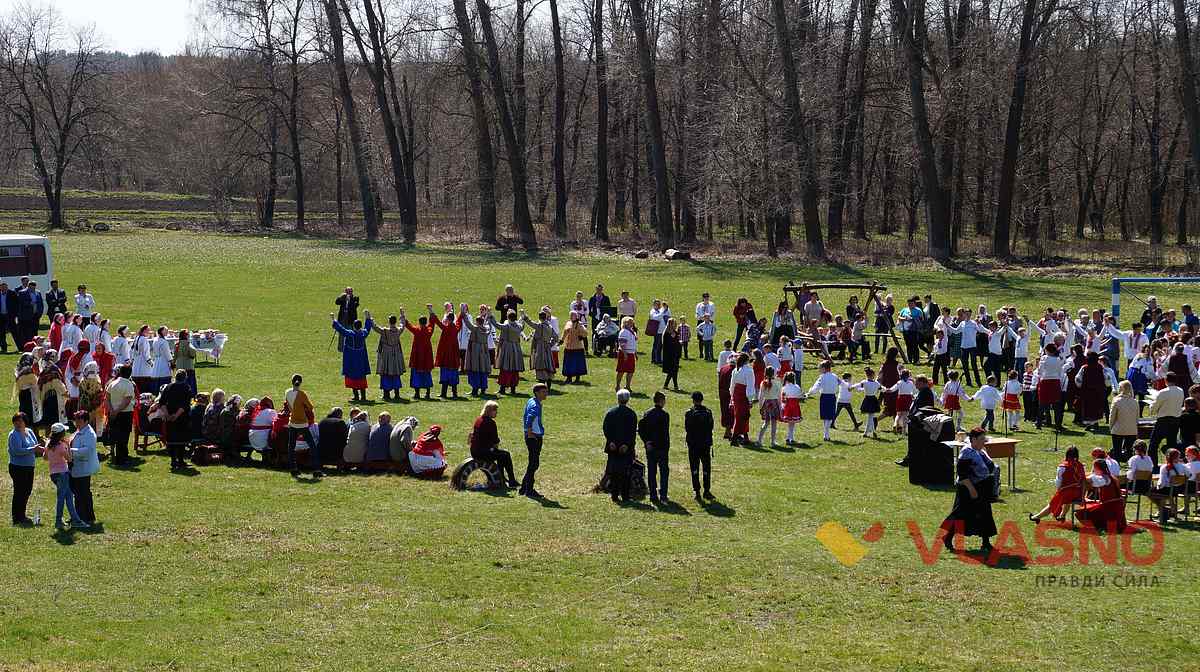 гаївки у селі Лозове фото