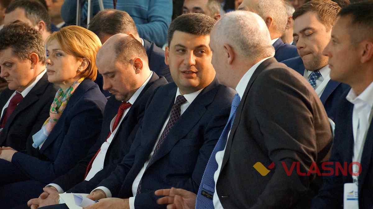 Poroshenko-Groysman-21