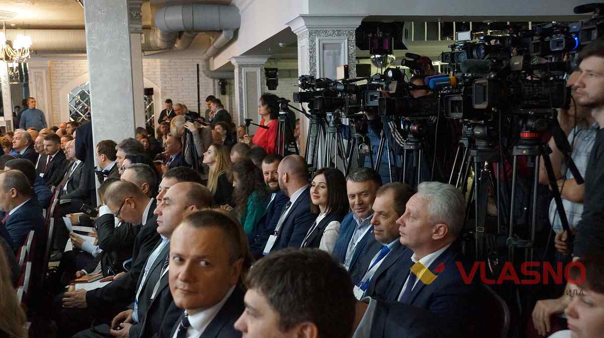 Poroshenko-Groysman-4